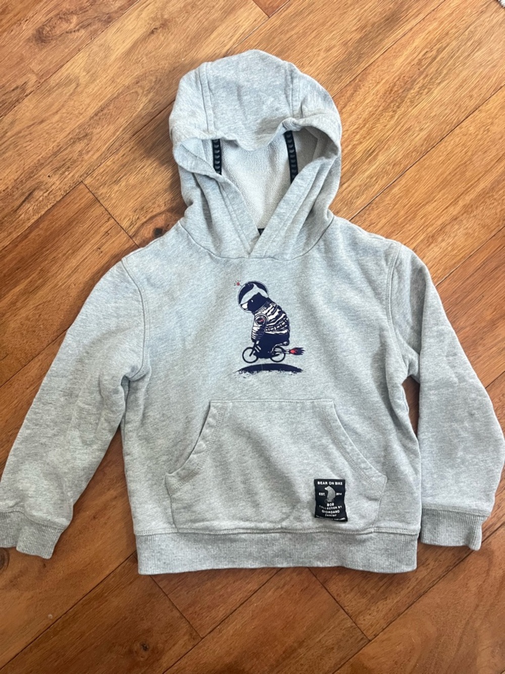 Giordano Bear on Bike Gray Kids Hoodie with Astronaut Graphic - Size 6-7 Years